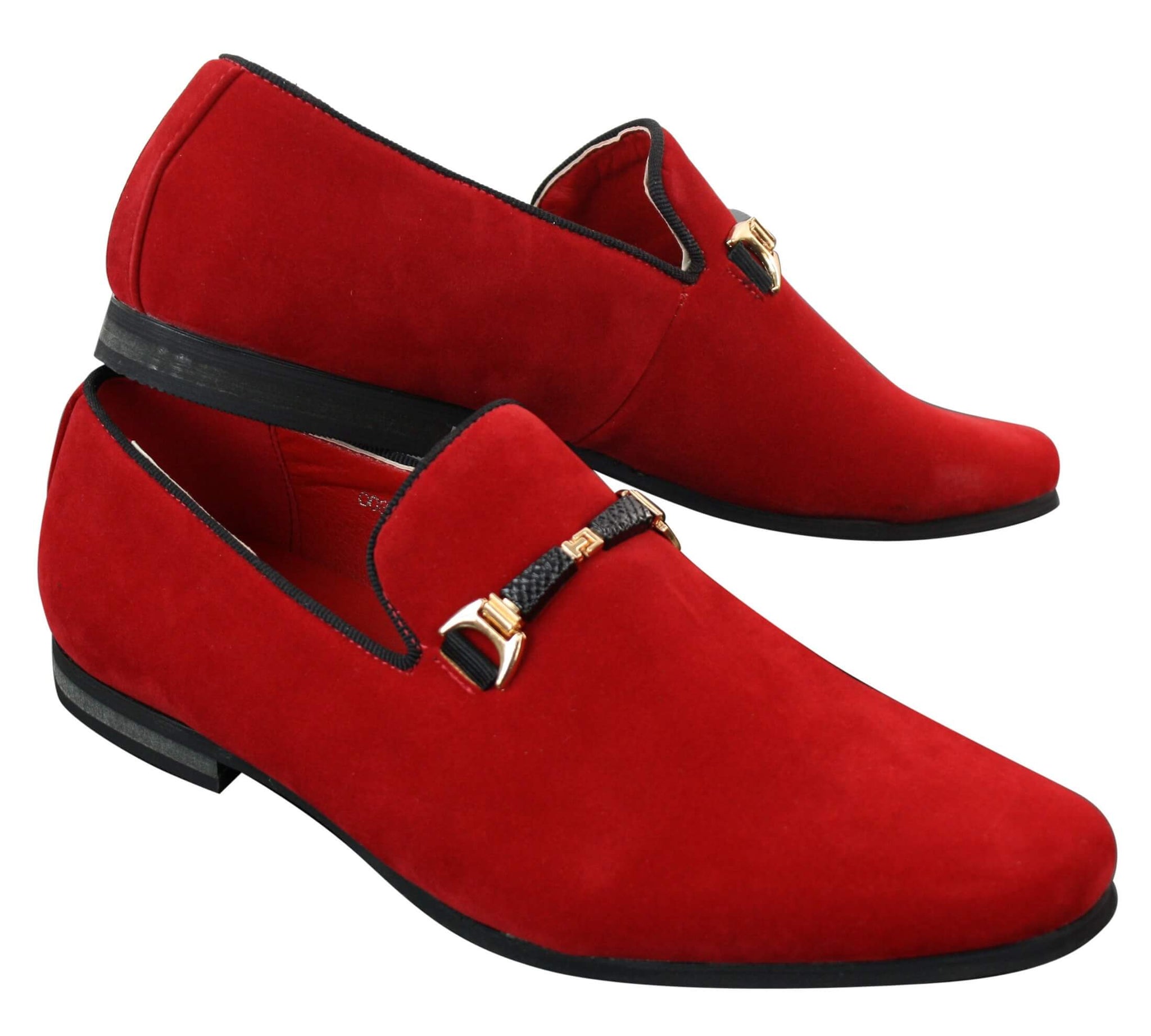 Ανδρικά παπούτσια με αγκράφα και slip-on