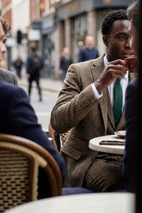 Κοστούμι 3 τεμαχίων από τουίντ σε καφέ-βελανιδιά