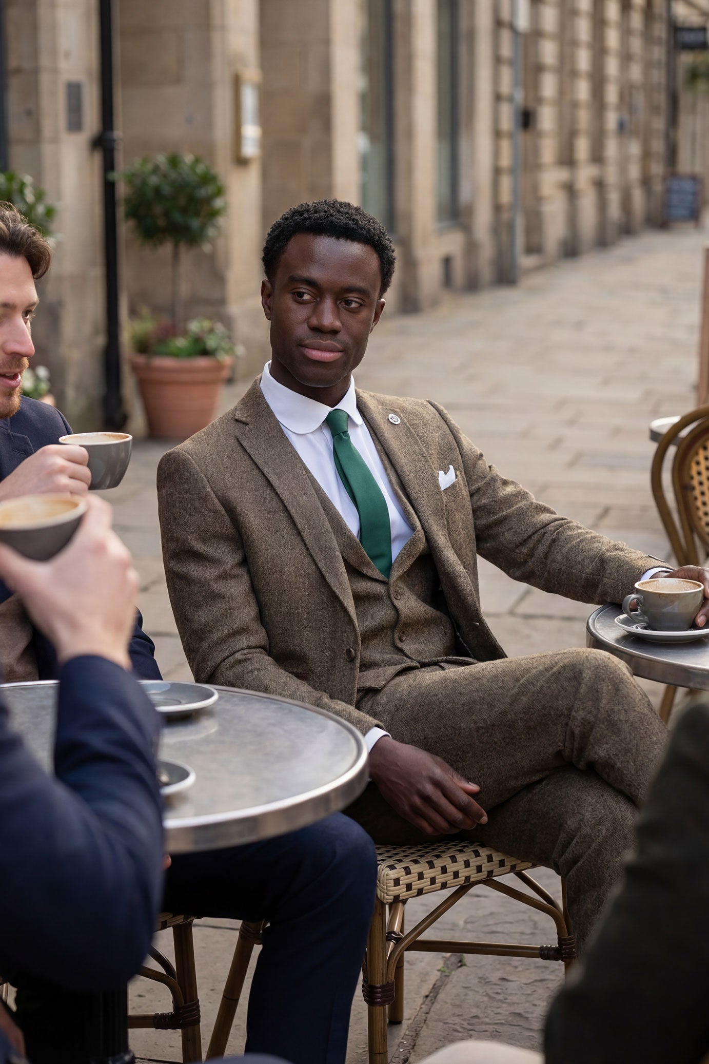 Κοστούμι 3 τεμαχίων από τουίντ σε καφέ-βελανιδιά