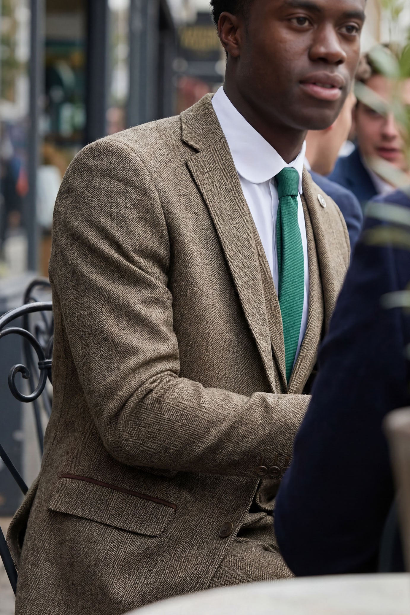 Κοστούμι 3 τεμαχίων από τουίντ σε καφέ-βελανιδιά