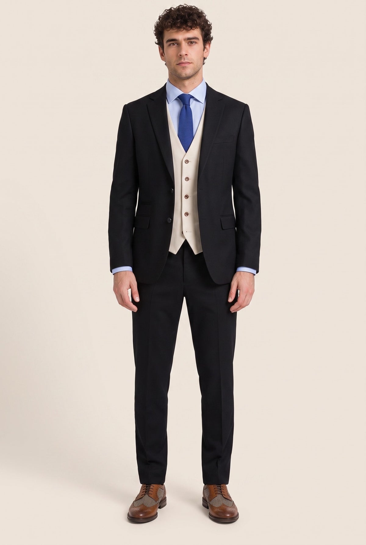 Look #1006 styled with Mayfair - Ανδρικό Μαύρο Κοστούμι 3 Τεμαχίων με Κρεμ Γιλέκο