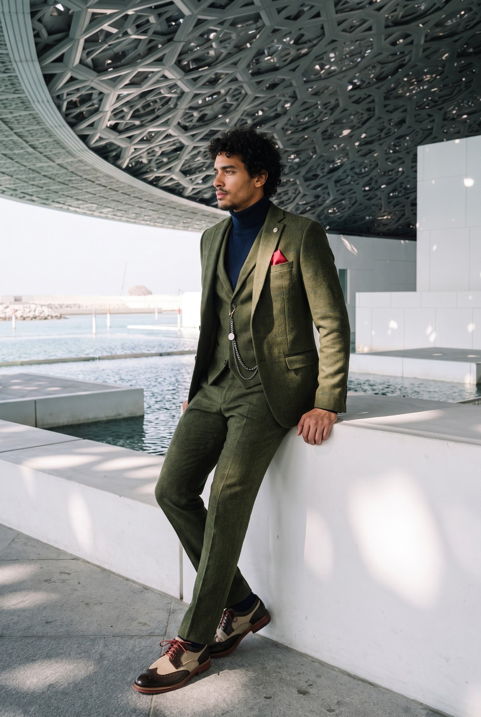 Look #706 styled with Ανδρικό κοστούμι 3 τεμαχίων από μάλλινο τουίντ, πράσινο, μπλε, καφέ, καρό, Gatsby της δεκαετίας του 1920