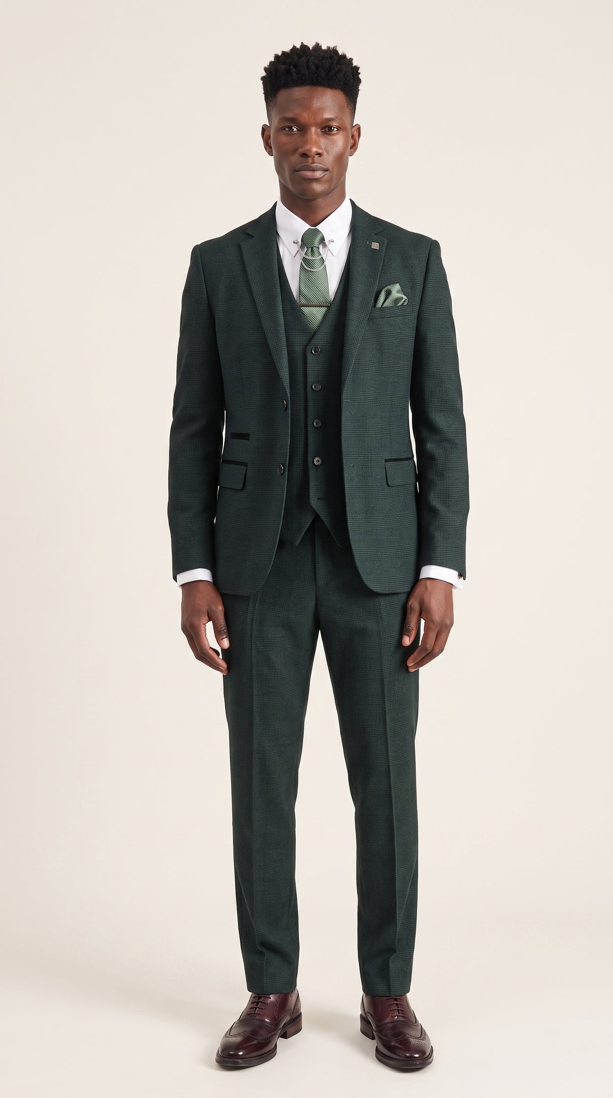 Look #204 styled with Regent - Ανδρικό Πράσινο Καρό Κοστούμι 3 Τεμαχίων Prince Of Wales