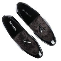 Ανδρικά Slip On Loafers με Φούντες από Βελούδο και Λεπτομέρειες σε Μαύρο Λουστρίνι