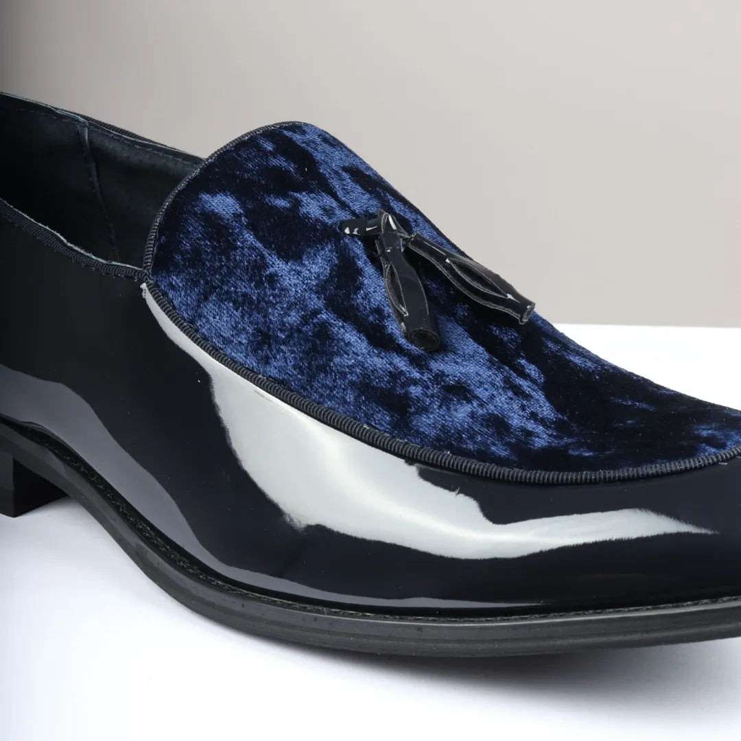 Ανδρικά Loafers με slip-on βελούδινη φούντα και λεπτομέρειες από λουστρίνι σε μπλε χρώμα