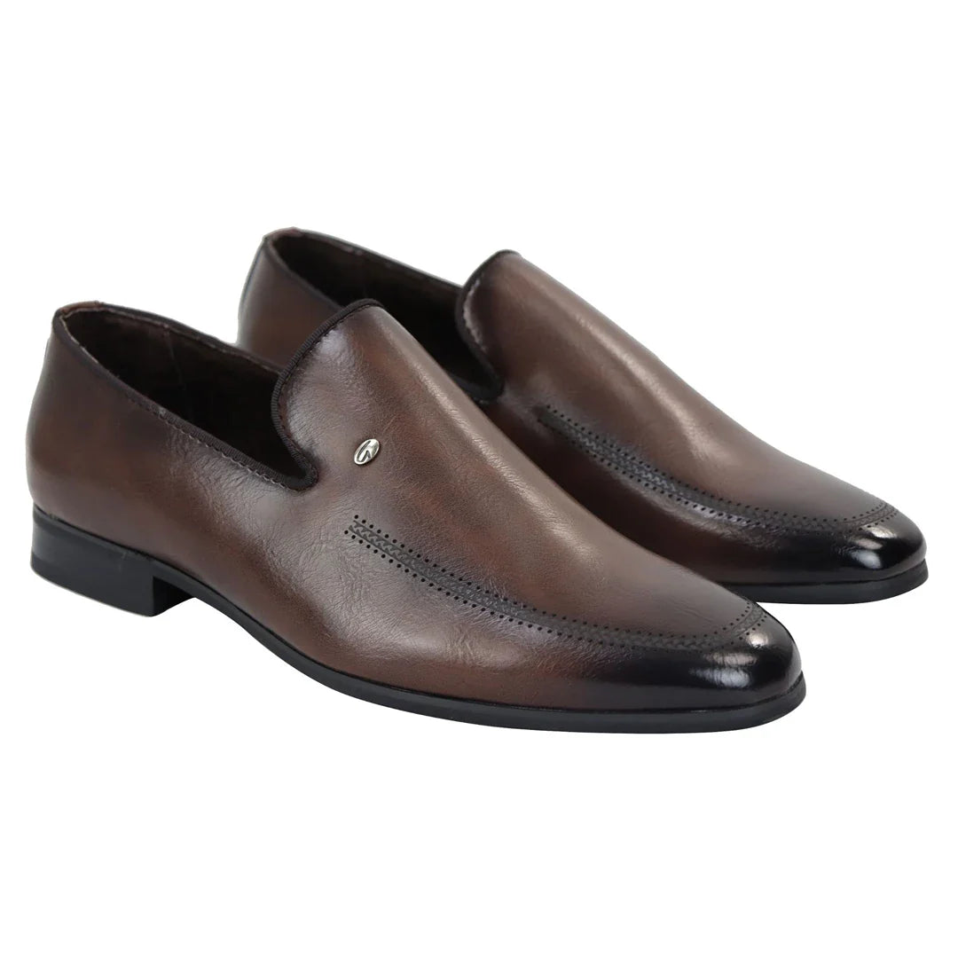 Ανδρικά καφέ παπούτσια Loafer με slip-on