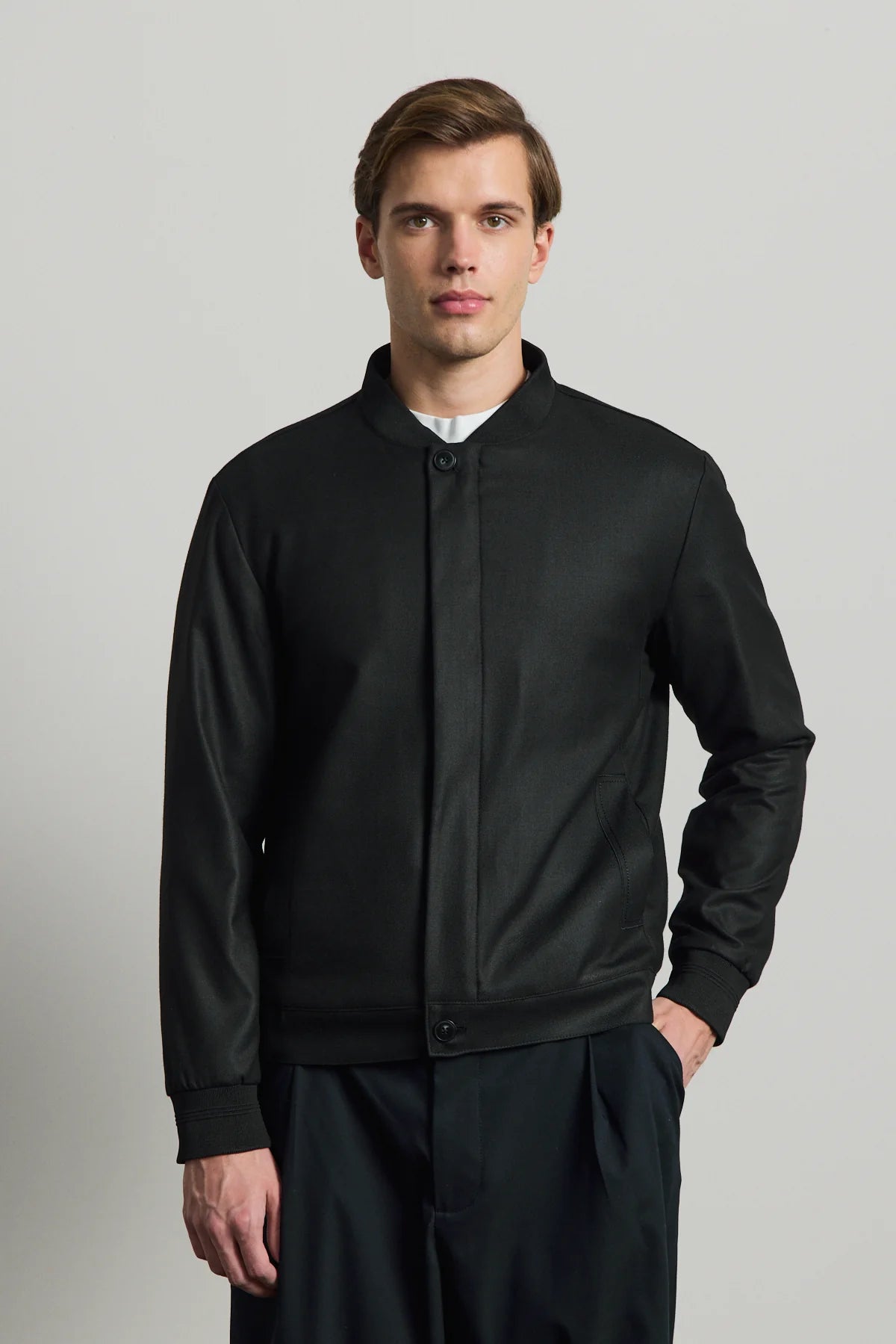 Ανδρικό μαύρο μίνιμαλ μπουφάν Smart Bomber
