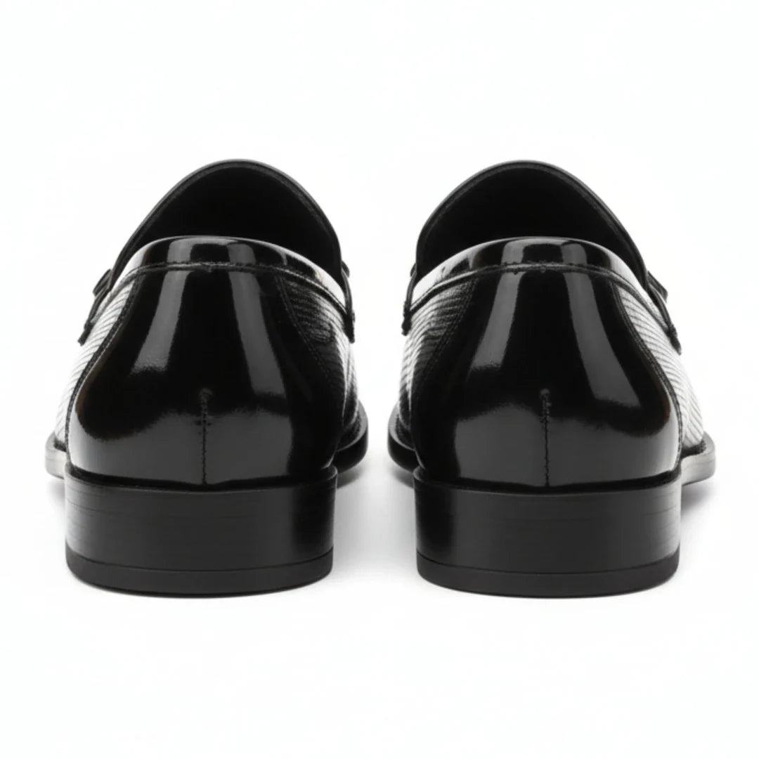 Ανδρικά μαύρα slip-on μοκασίνια από λουστρίνι PU