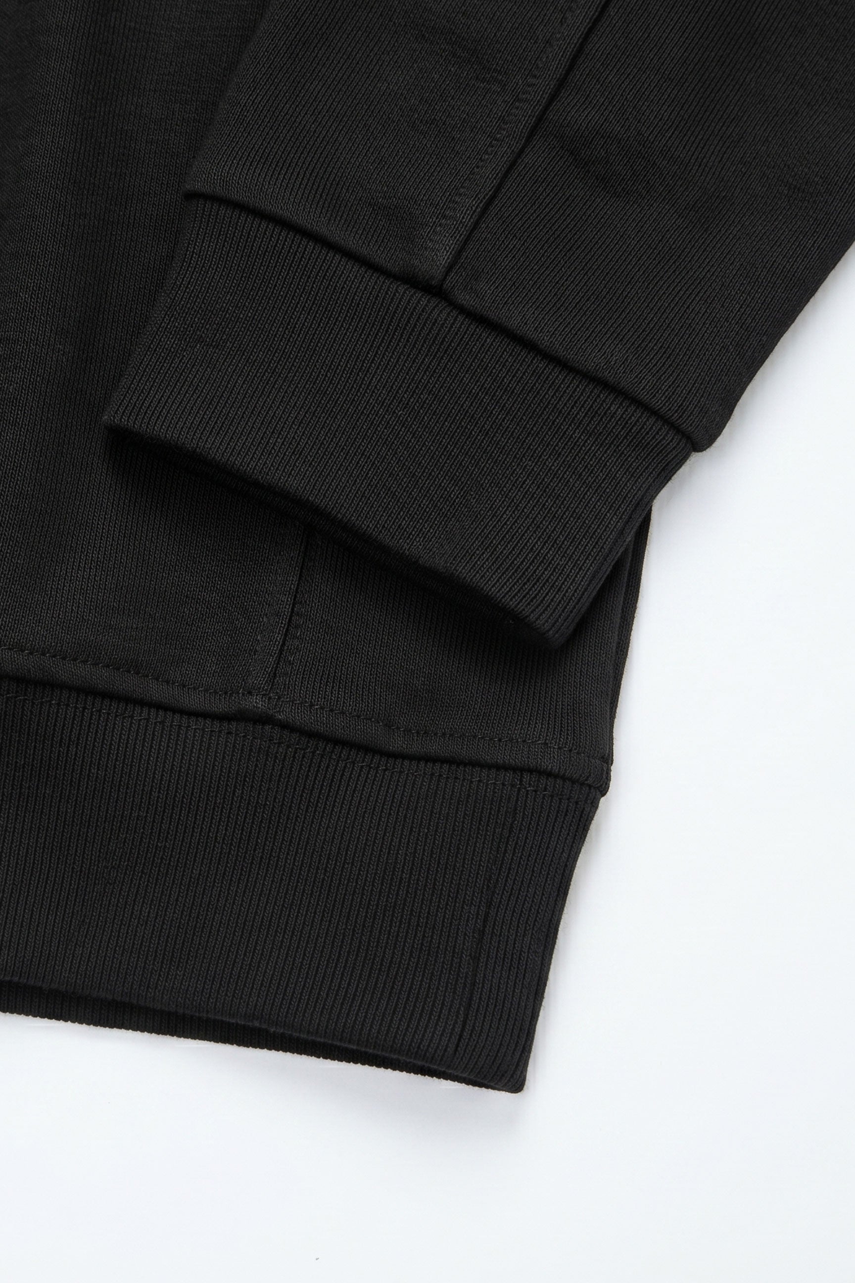 Ανδρικό μαύρο φούτερ με φερμουάρ Quarter Zip και φαρδιά λαιμόκοψη από μείγμα βαμβακιού