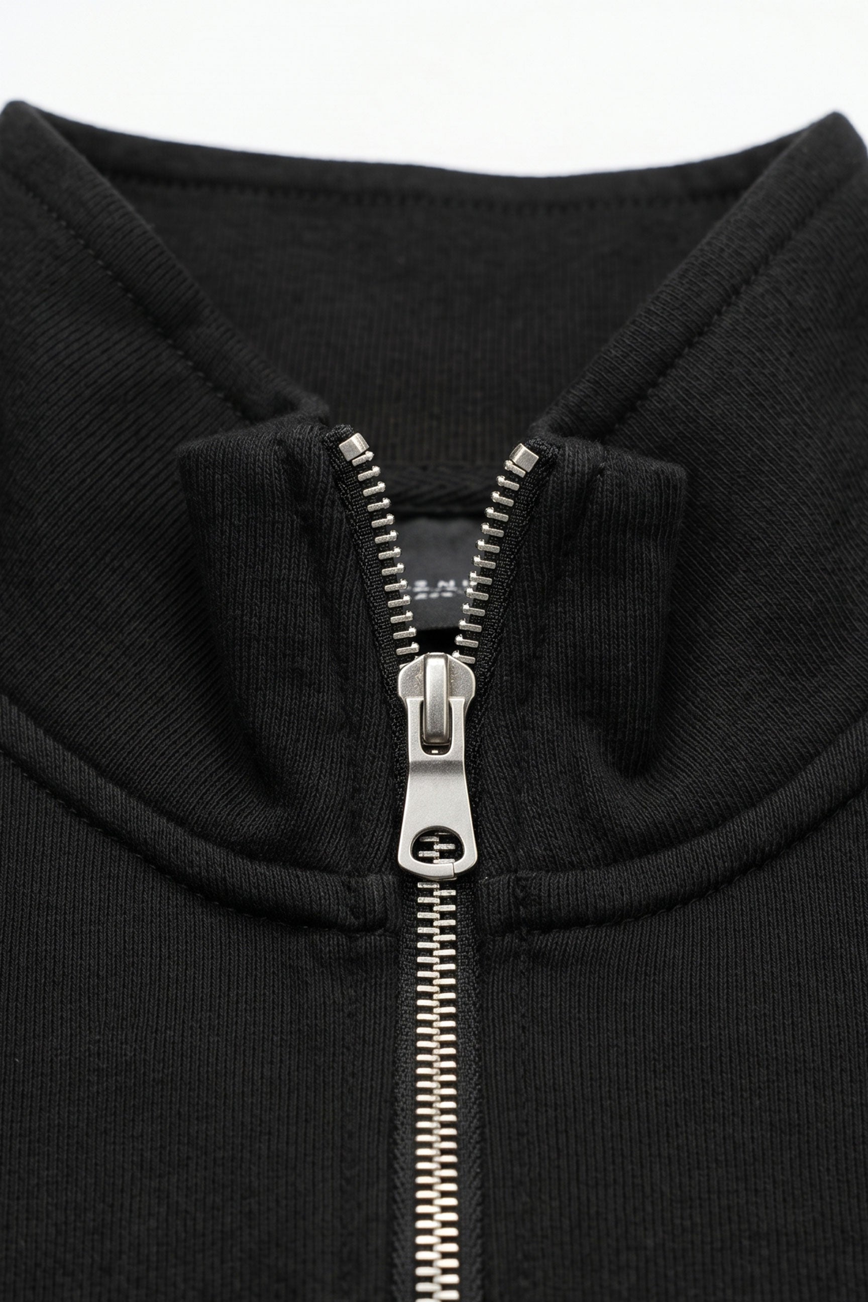 Ανδρικό μαύρο φούτερ με φερμουάρ Quarter Zip και φαρδιά λαιμόκοψη από μείγμα βαμβακιού