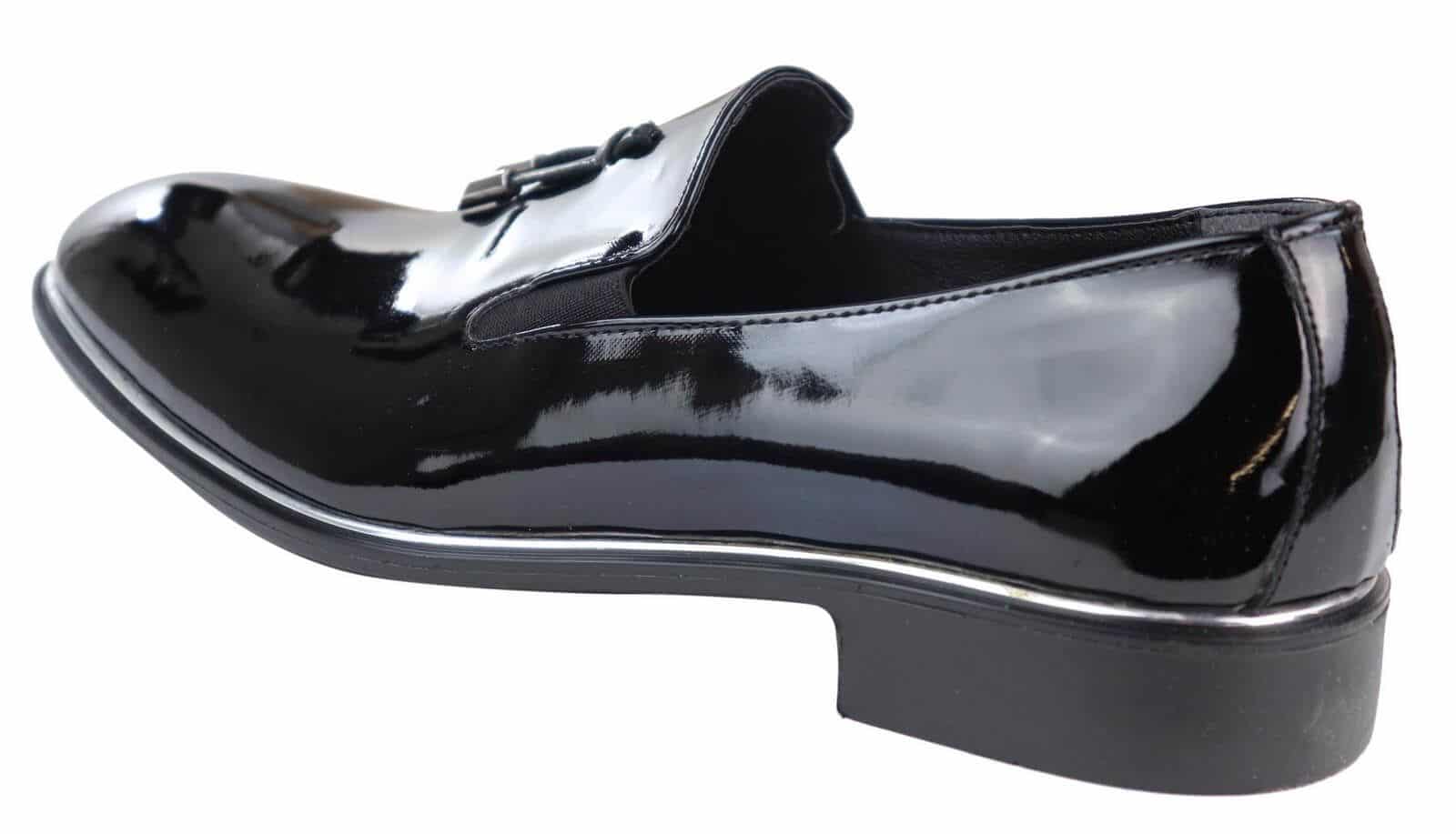 Ανδρικά παπούτσια με slip-on και μεταλλικό φινίρισμα