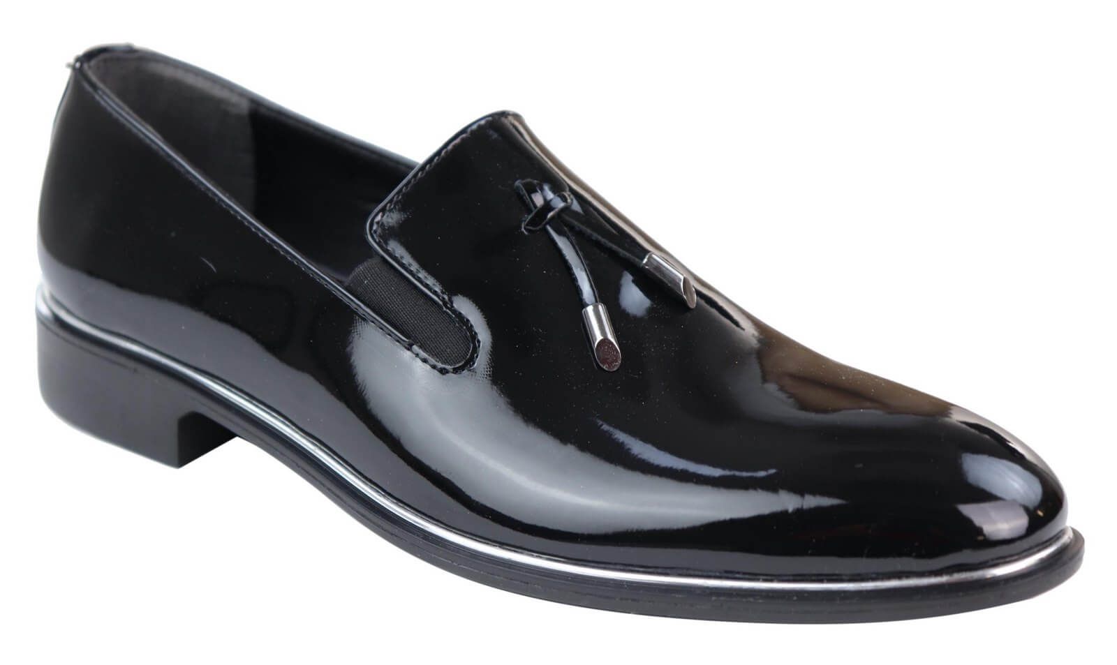 Ανδρικά παπούτσια με slip-on και μεταλλικό φινίρισμα