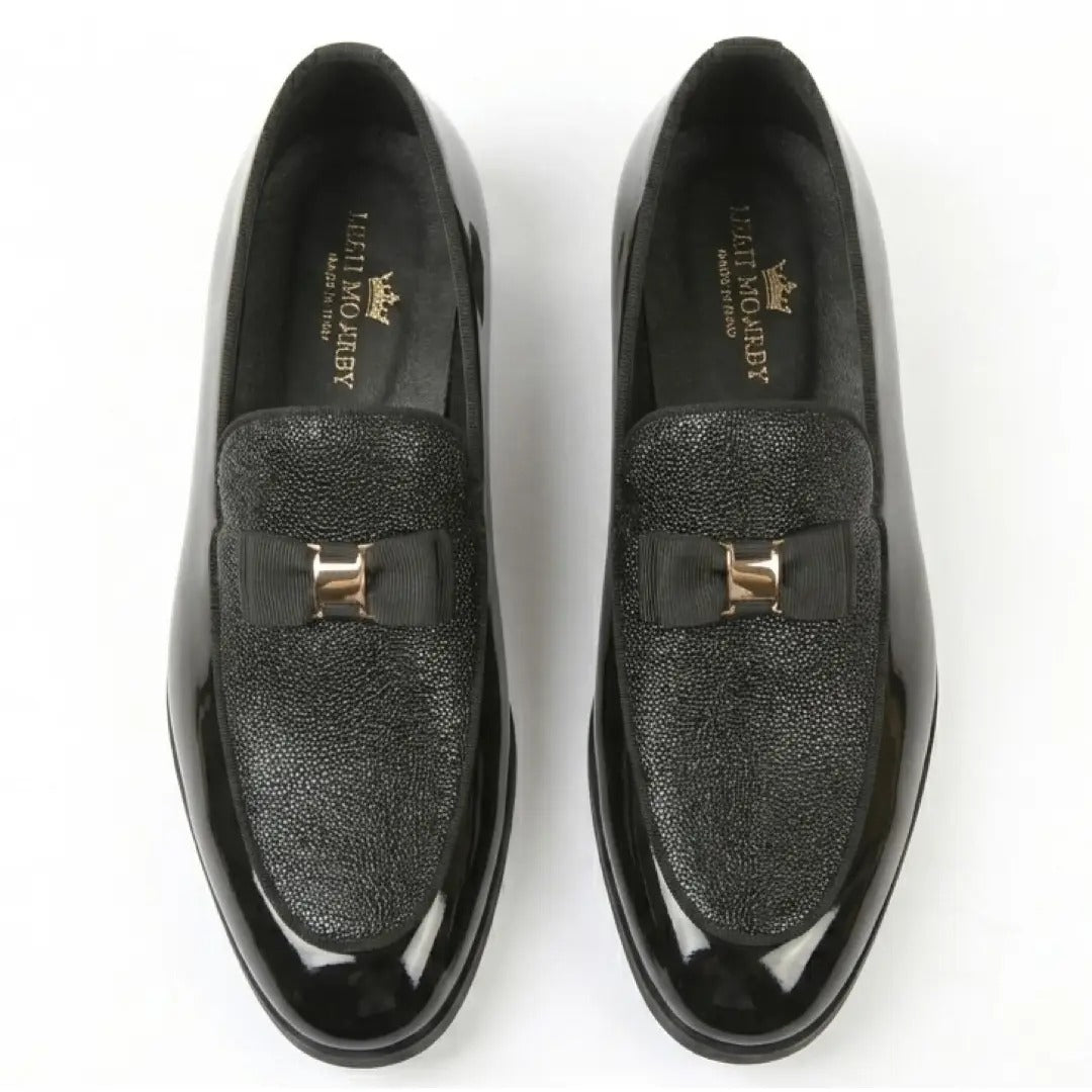 Ανδρικά Loafers με ανάγλυφη υφή και αγκράφα στο μπροστινό μέρος, εμβληματικά, με φιόγκο