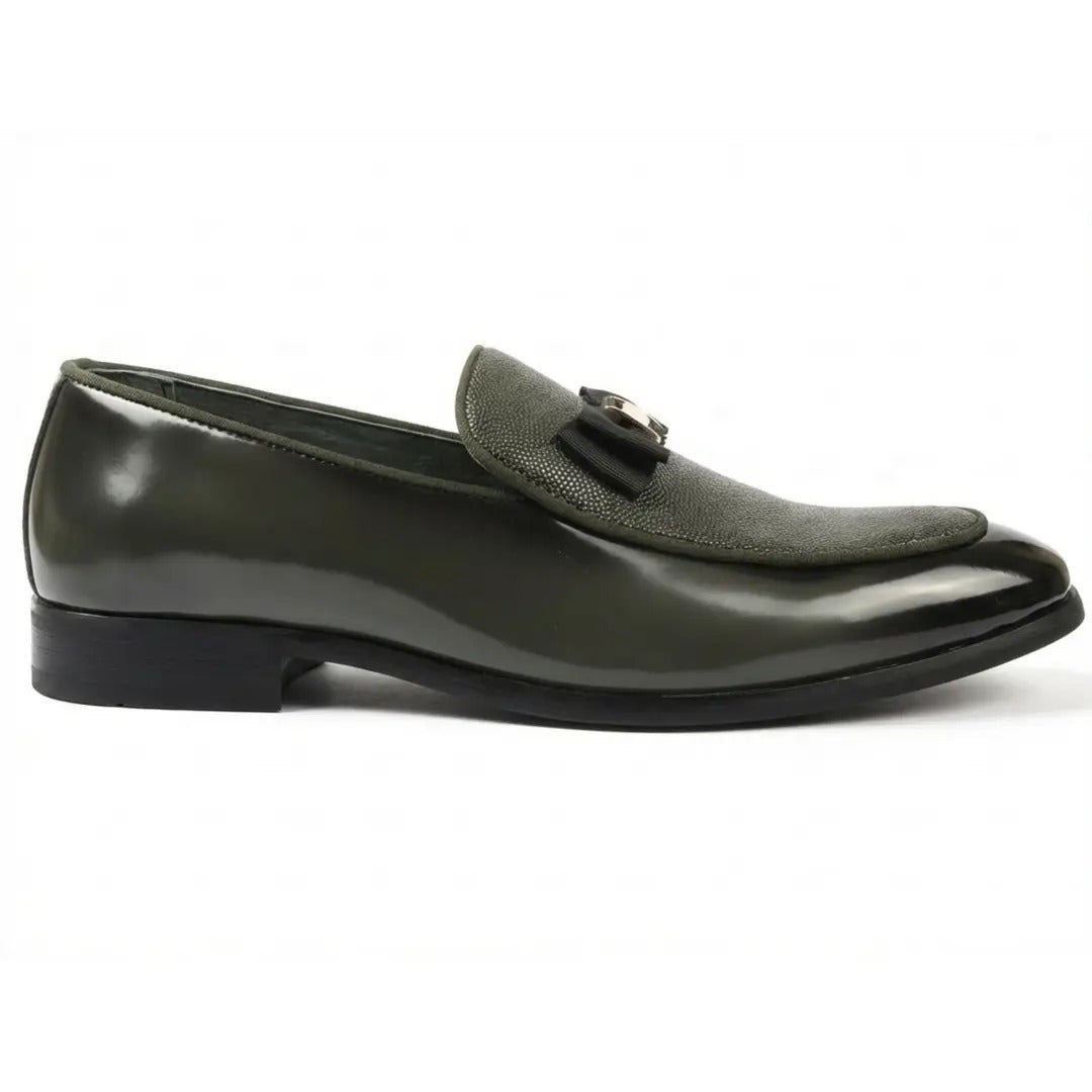 Ανδρικά Loafers με ανάγλυφη υφή και αγκράφα στο μπροστινό μέρος, εμβληματικά, με φιόγκο