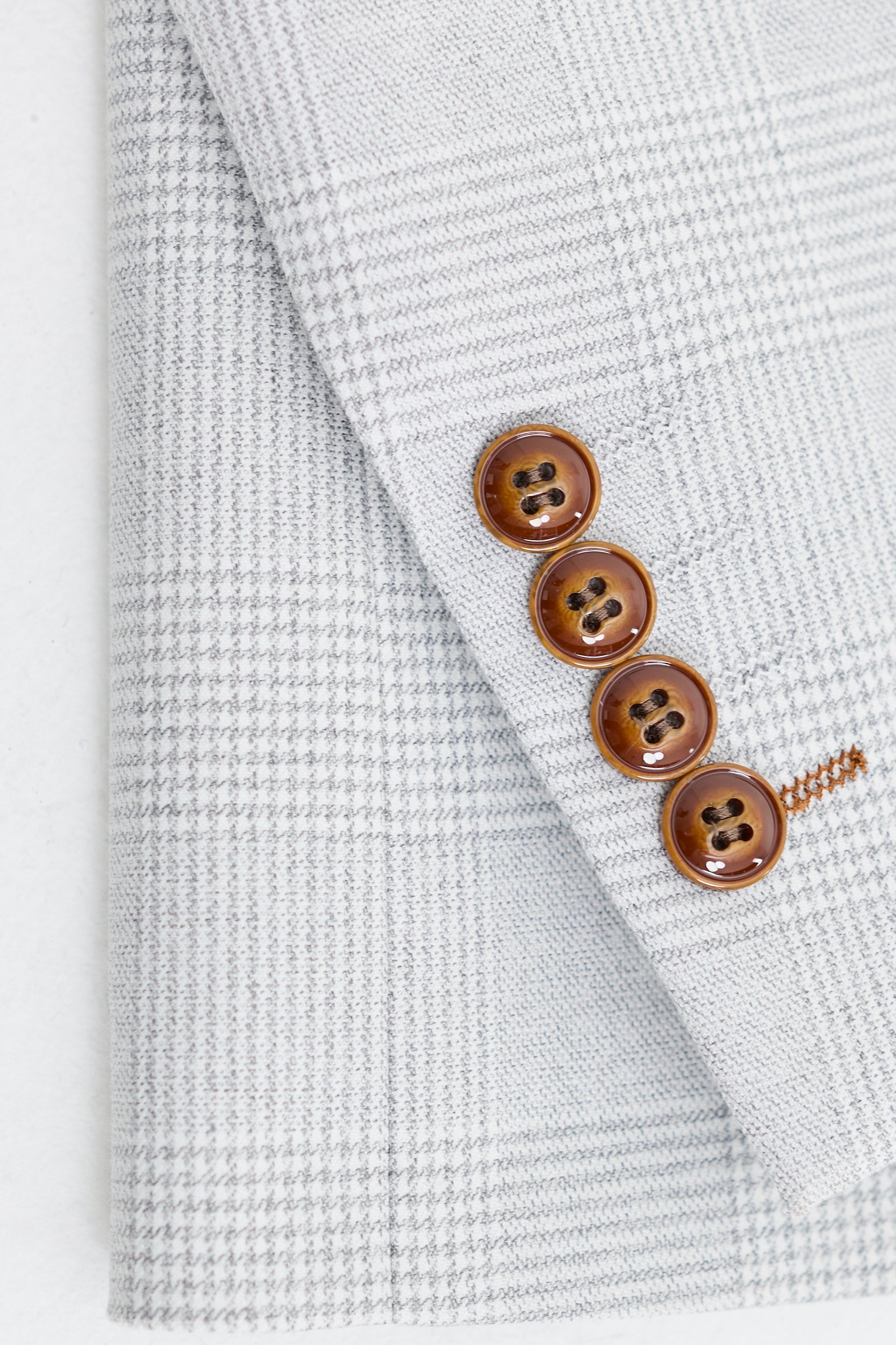 Ανδρικό ολόσωμο καρό Mark 3 τεμαχίων από γκρι πέτρες σε σχήμα τουίντ με καφέ τελείωμα για γάμους και χορούς αποφοίτησης