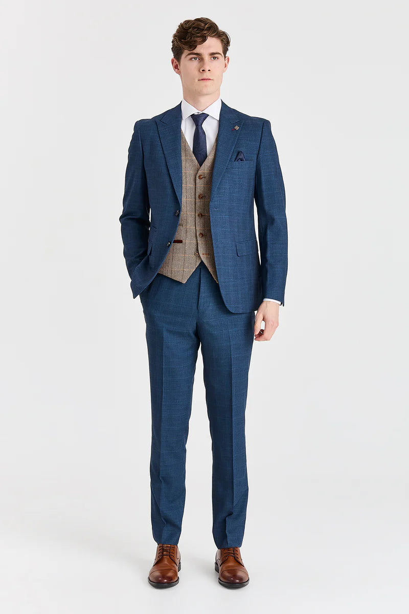 Κοστούμι Viceroy σε μπλε χρώμα με γιλέκο Harris Brown Tweed σε αντίθεση